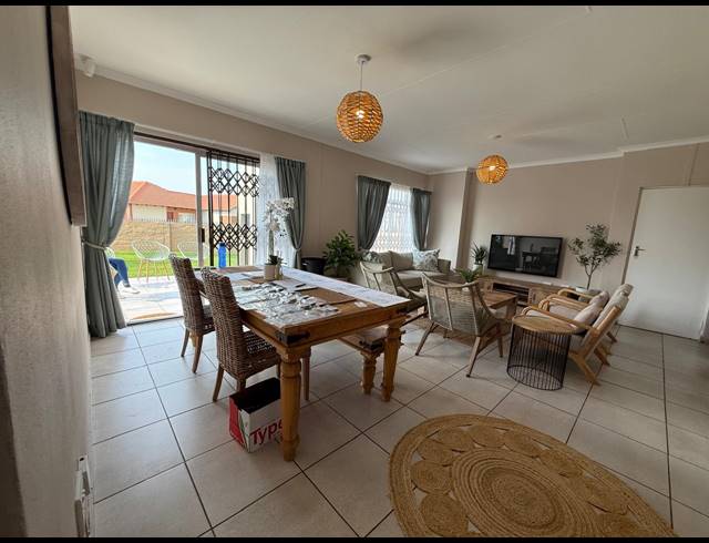 3 BEDROOM TOWNHOUSE FOR SALE IN WATERKLOOF EAST